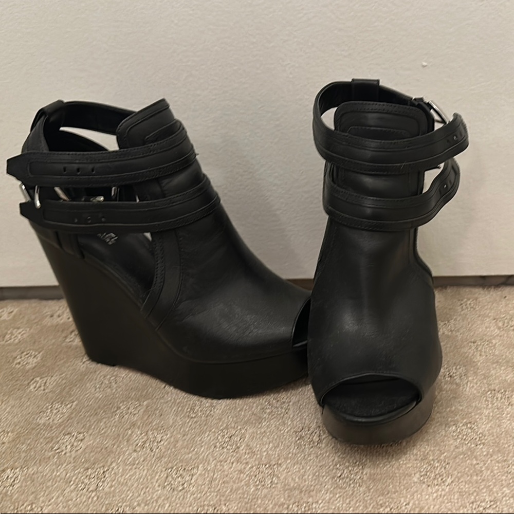 Michael Kors Stylish Black Wedge Booties | Size 7